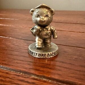 Vintage 1983 Avon pewter Bear Figurine